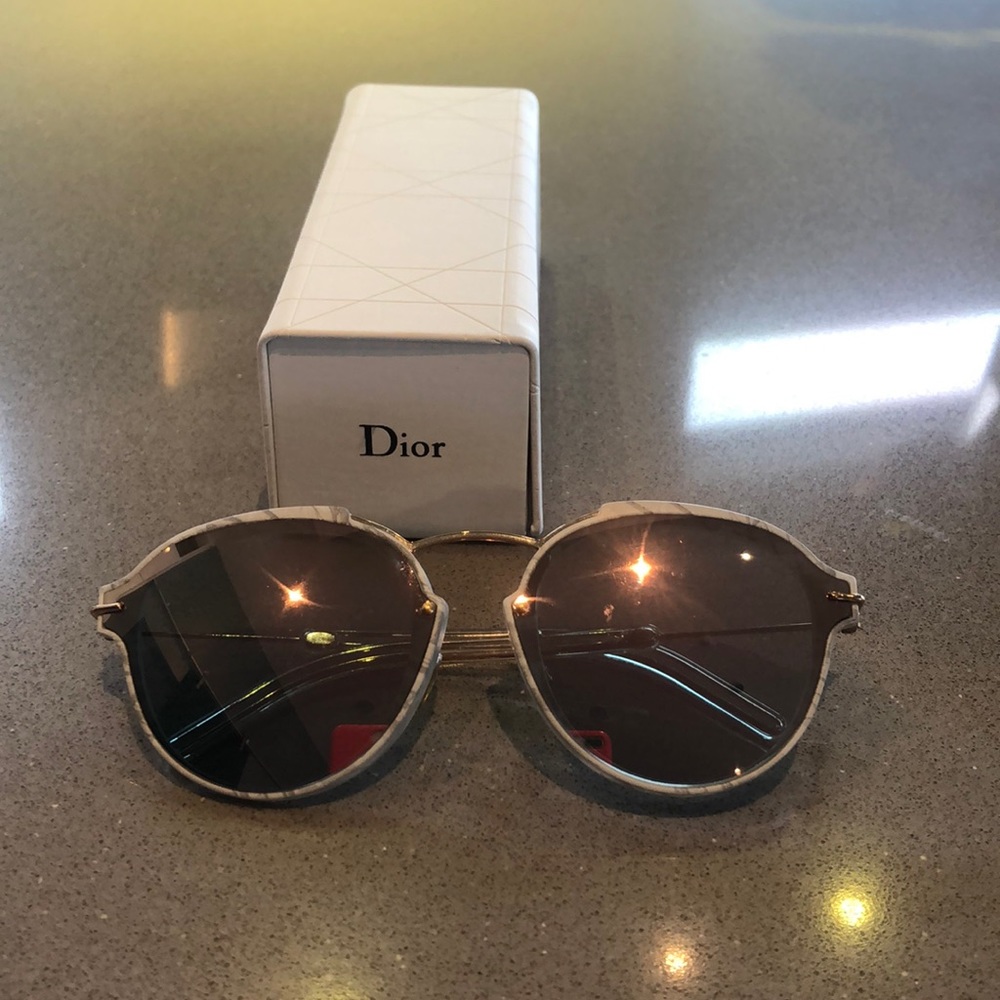Dior Eclat Sunglasses with pink mirror glasses